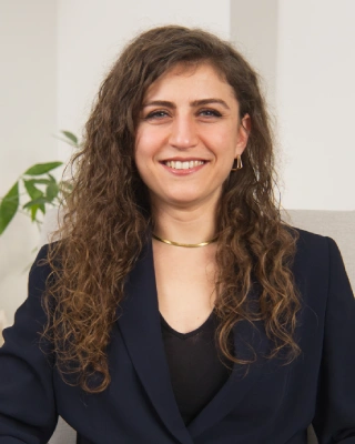 Psikolog Cansu Karaman